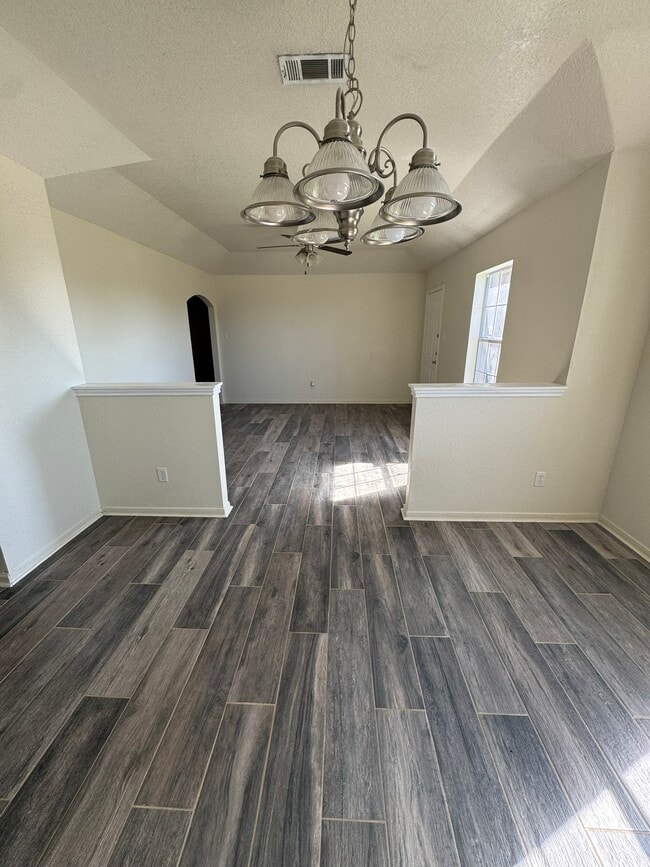 Photo - 1701 Prestige Loop