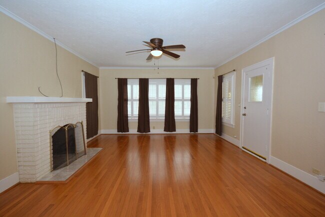 Photo - WEST UNIVERSITY LEASE HOME