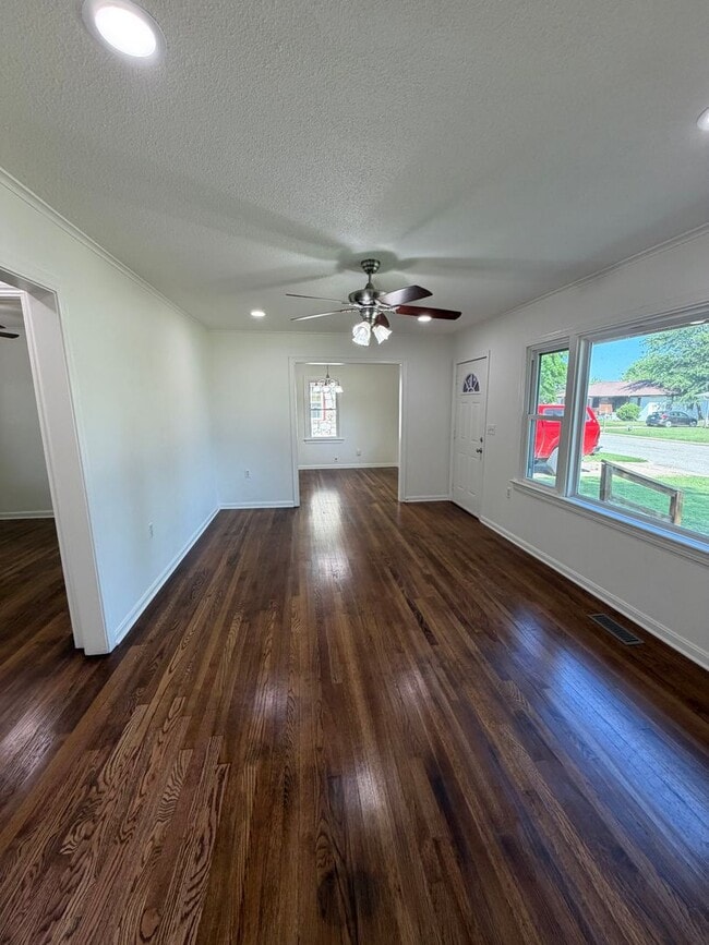 Photo - Bright, Updated 3 Bedroom Home with Modern Finishes