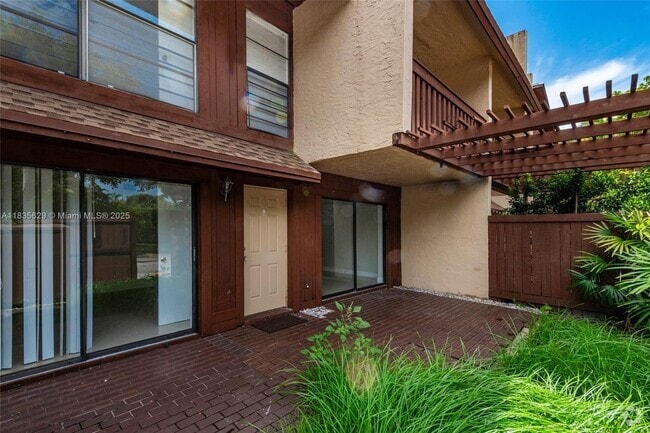 Building Photo - 6455 SW 116th Pl Unit C Rental
