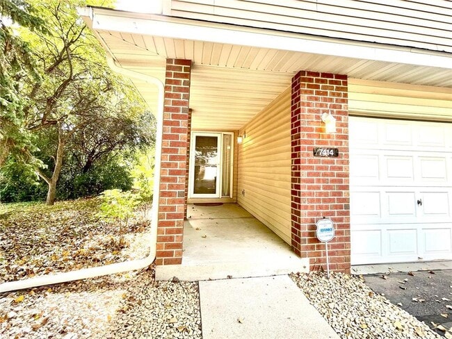 Photo - 7414 Bolton Way