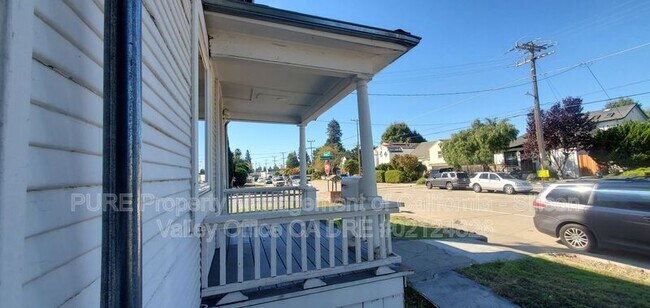 Photo - 304 Stanford Ave