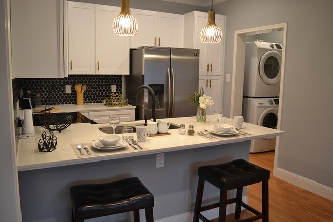 Raystone Apartment Homes
