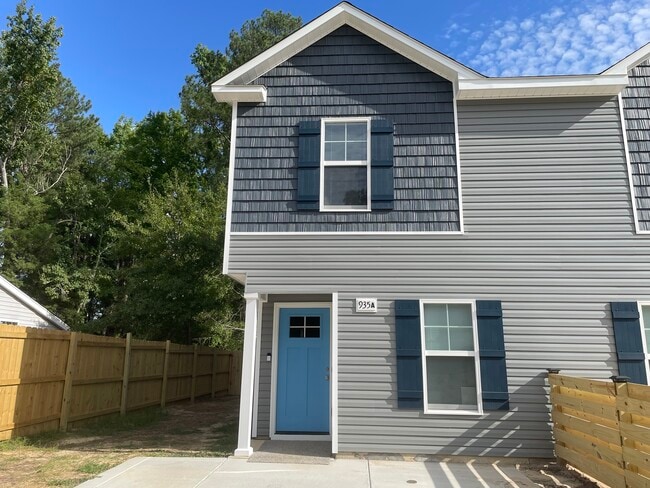 Photo - 935 Fleetwood Dr