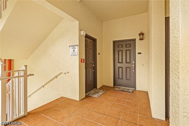 Photo - 2728 Tiburon Blvd E Unidad 401