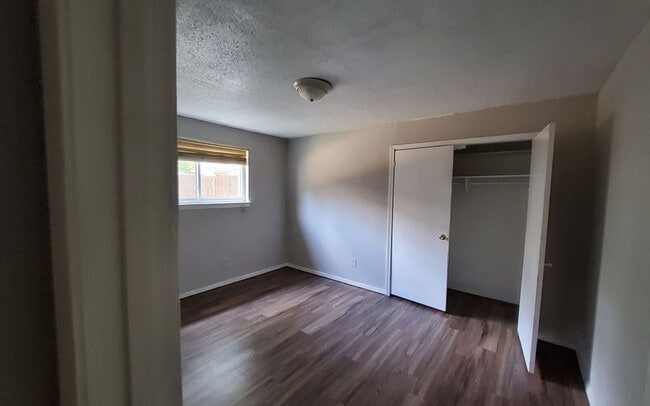 Photo - 3527 Vanuys Rd