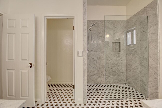 Photo - 5724 N 4th Pl