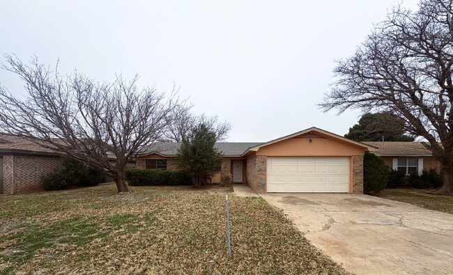 Building Photo - Warm & Spacious Living In Lubbock's Northw... Rental