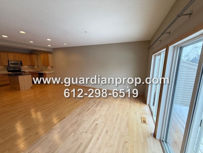 Photo - Townhouse in The Lakes of Blaine Available Now, Large Open Floor Plan, Lower Office, Large Balcony