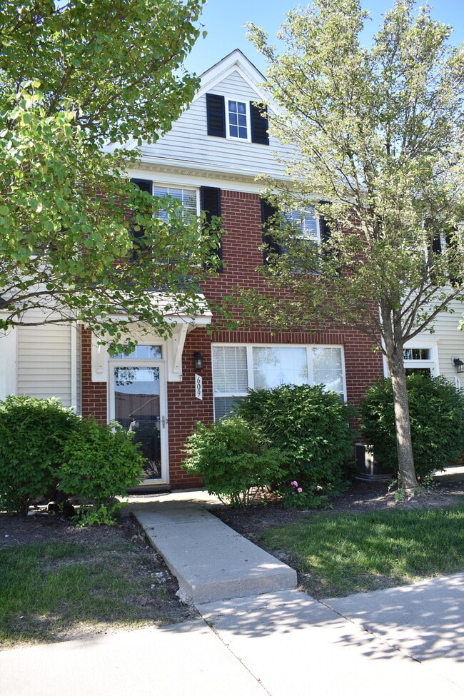 Building Photo - 609 Powell Dr