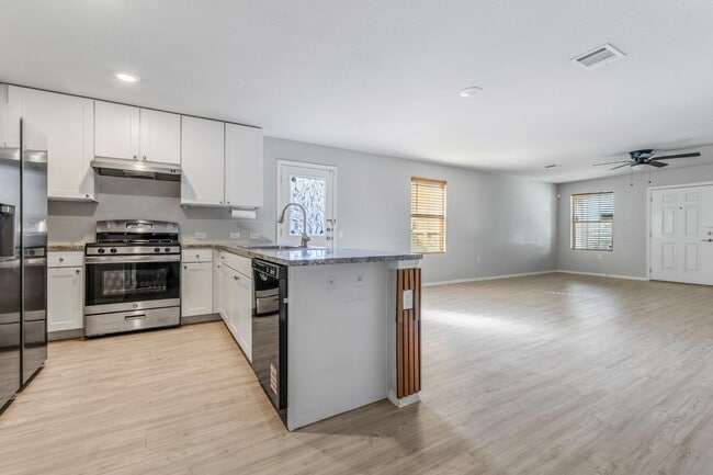 Photo - 7238 Rosada Way