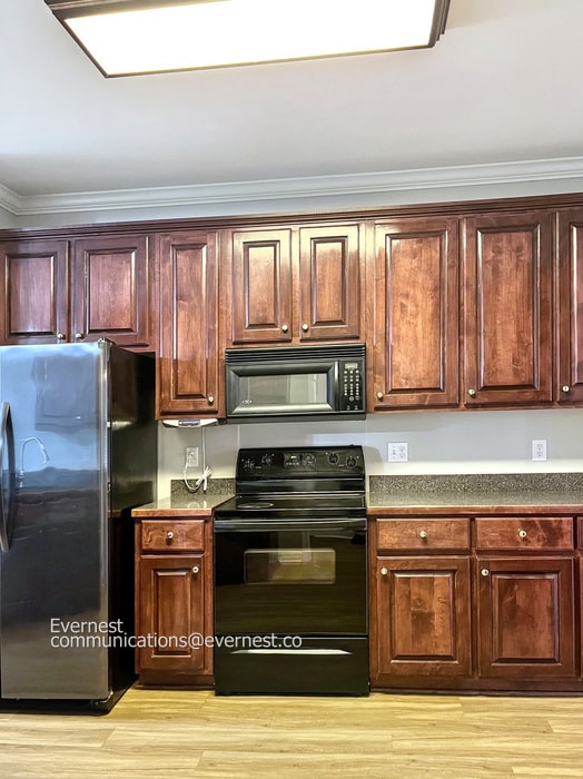 Photo - 1012 Golf View Way