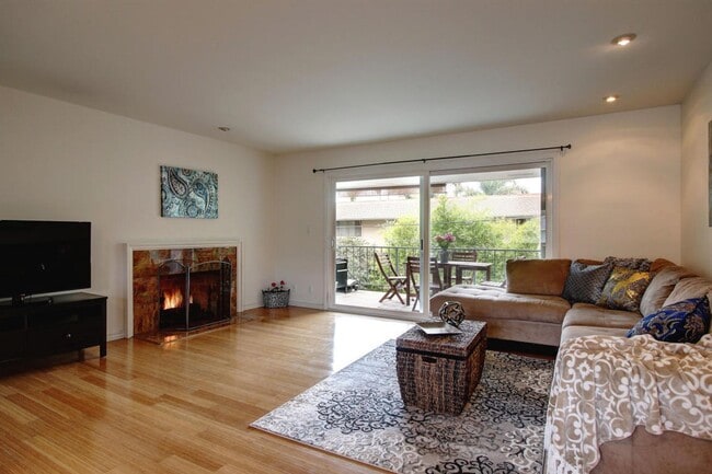 Photo - 3639 San Remo Dr