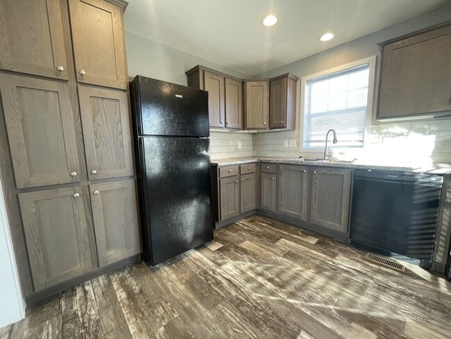 Photo - 38033 Ducharme Dr