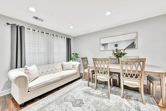 Photo - Villas at Pine