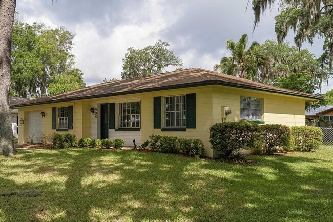 Photo - 494 Romano St