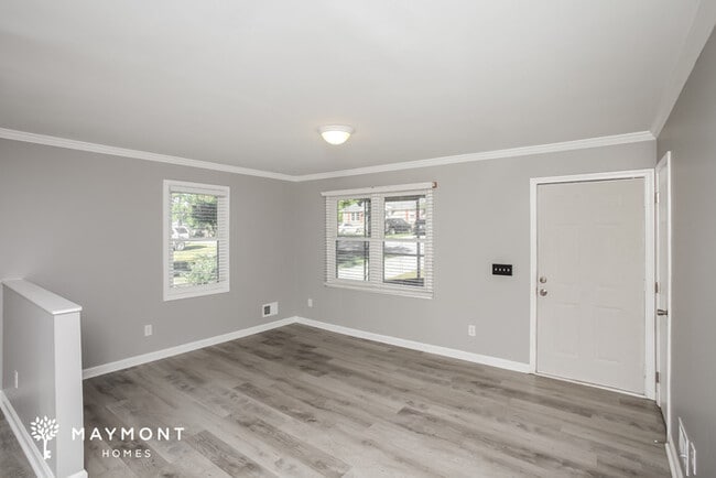 Photo - 124 Cross Hill Rd