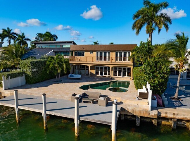 1500 S Treasure Dr