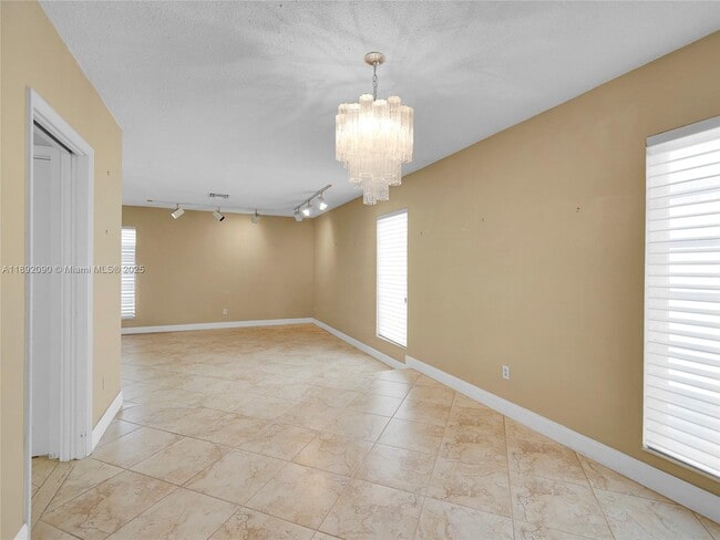 Photo - 1109 Biarritz Dr