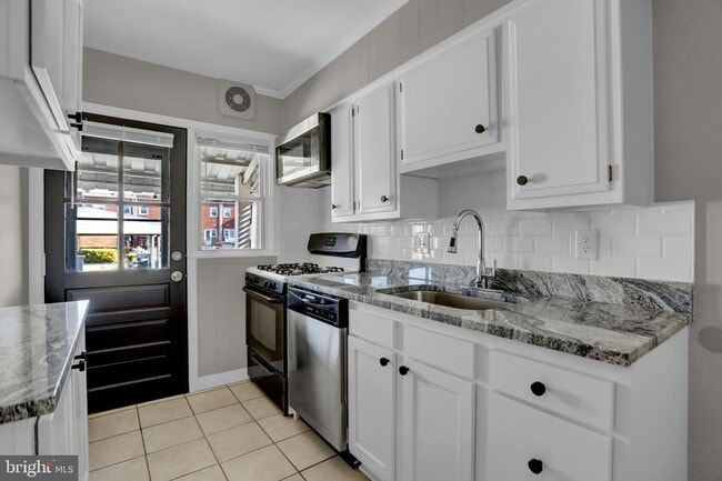 Photo - 2857 Plainfield Rd