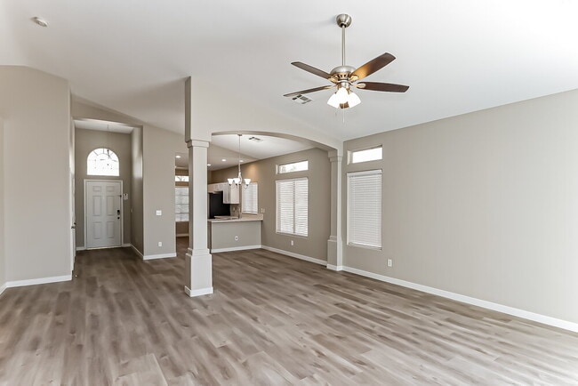 Photo - 1935 Tanner Valley Cir