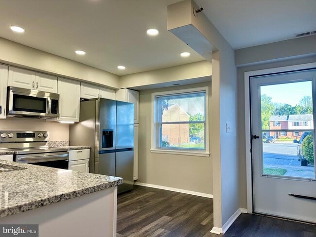 Photo - 313 Sweet Briar Ct