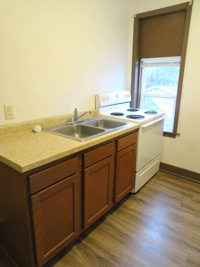 Photo - 1202 13th Ave E Unit 2