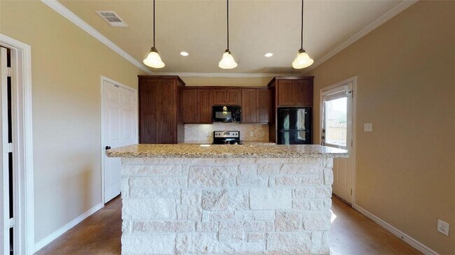 Photo - 3403 Cullen Trail