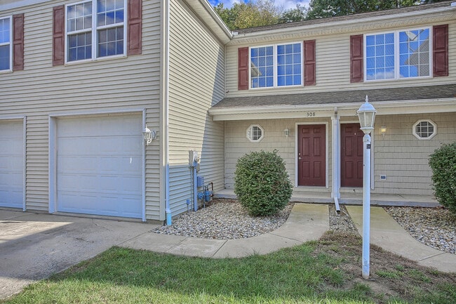 306 Windwood Ct