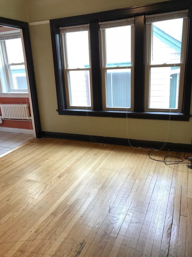 Photo - 1527 Marshall