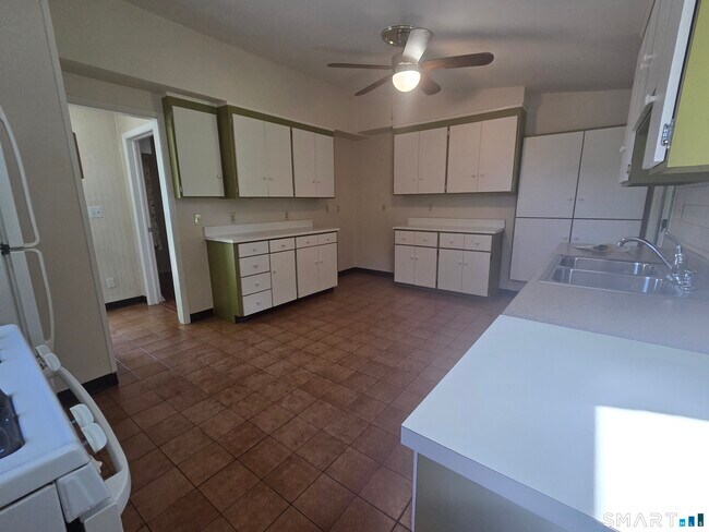 Photo - 331 Campfield Ave
