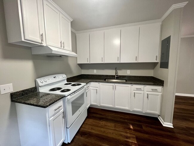 Photo - Three bedroom, 1 bath house in Burlington