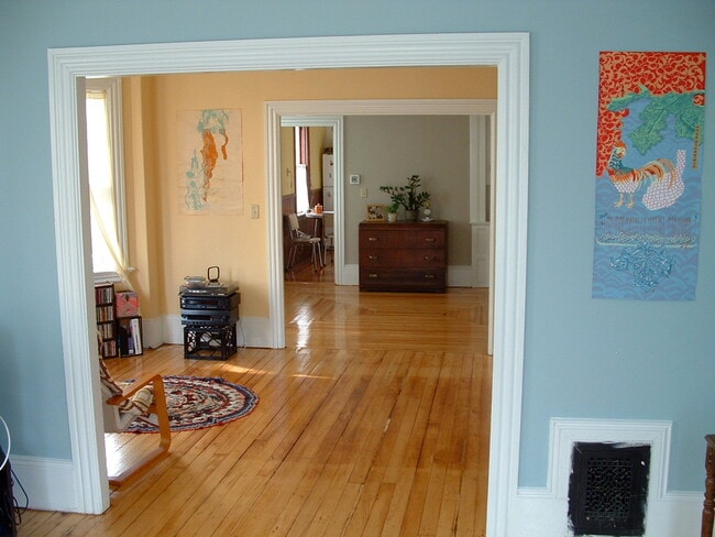 Photo - 138 Chapin Ave Unit #1
