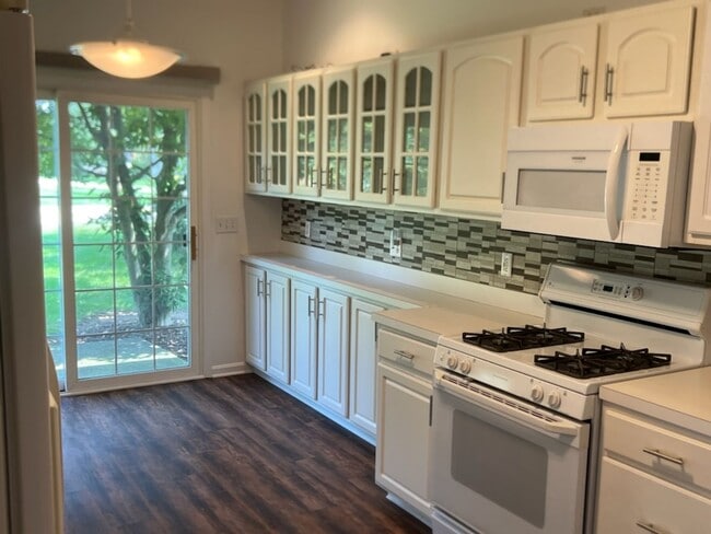 Photo - 591 Azalea Cir