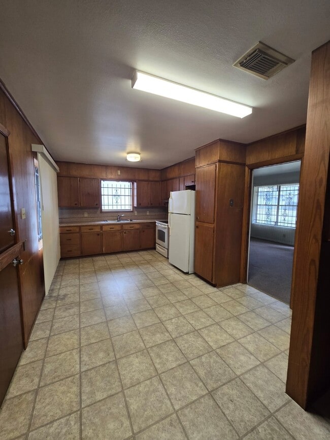 Photo - 2505 Pecos St