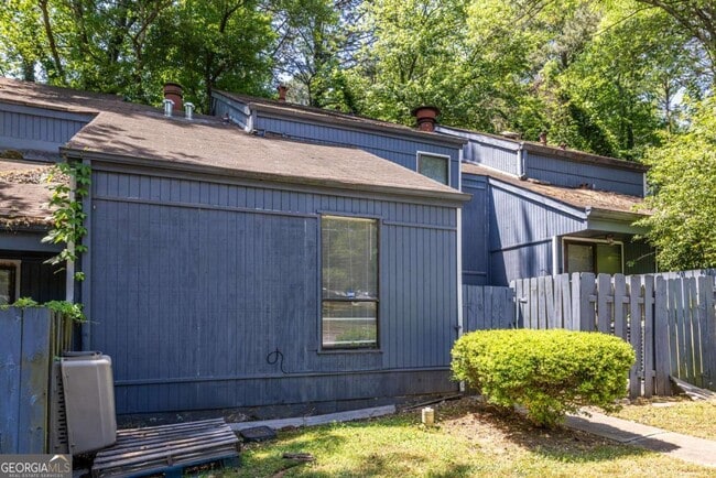 Photo - 1010 Mariners Ct