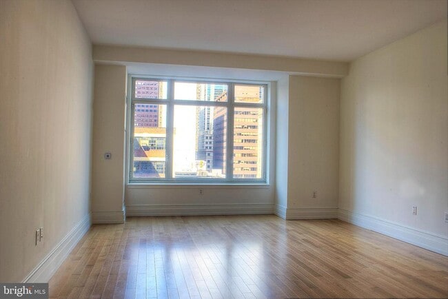 Photo - 130 S 18th St Unit 603