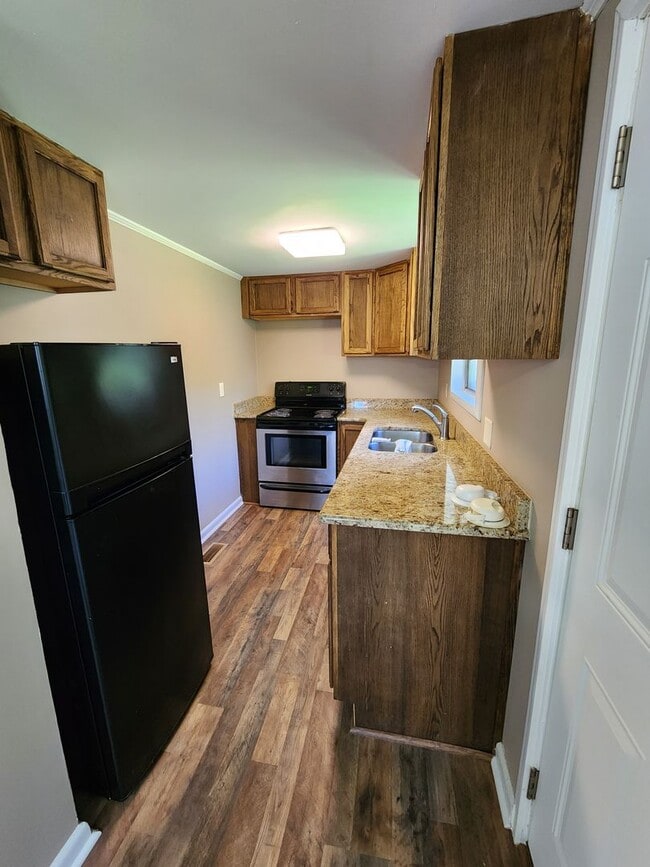 Photo - Newly Remodeled!!
