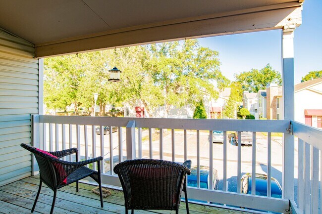 Photo - Well-maintained Pensacola Condo with Community Pool & Central Location