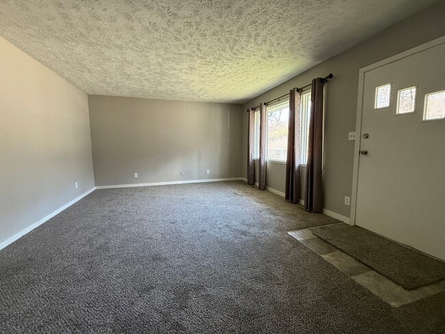 Photo - Quiet Cul-de-Sac Living in Council Bluffs