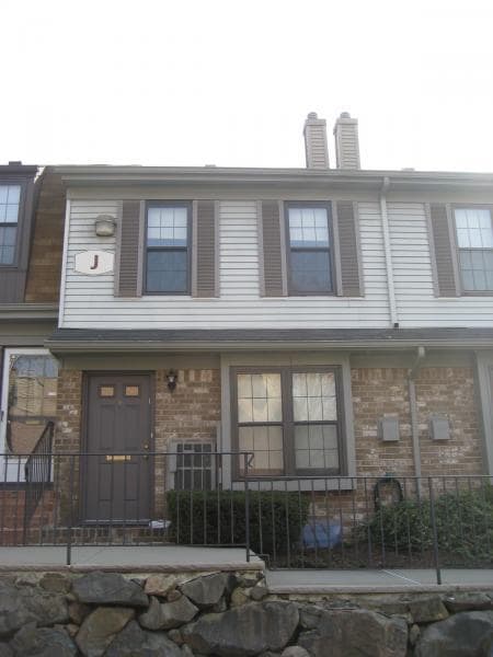 Building Photo - 181 Long Hill Rd Unit I-2