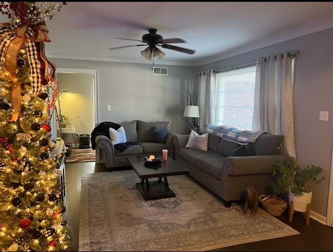 Large Living Room - 1586 Sea Isle Rd