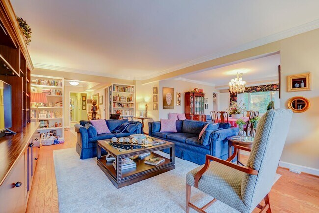 Photo - MUST SEE! Beautiful and spacious 3BR/2BA c... Unit 614E