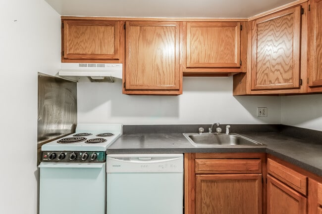 Photo - 4515 MacArthur Blvd NW