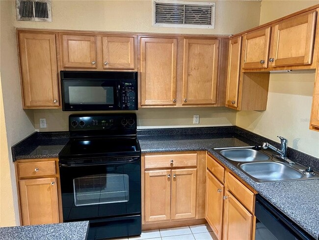 375 Lake Ontario Ct Unit 203