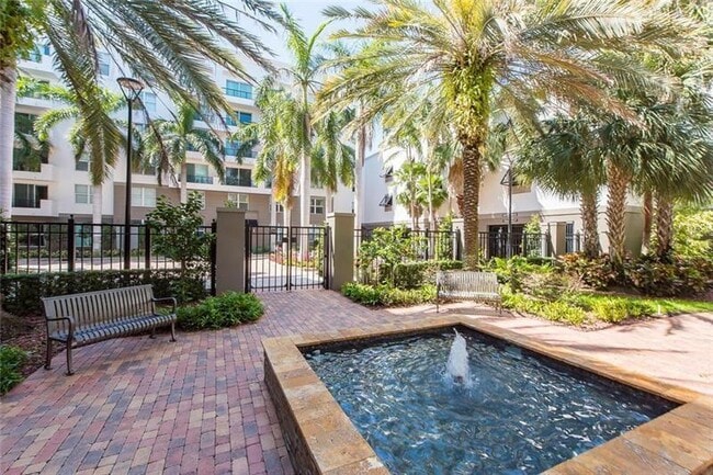 Photo - 2421 NE 65th St Unit 408