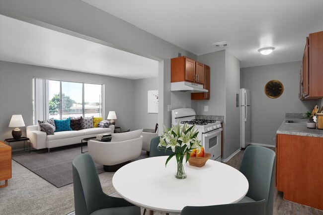 Photo - Maple Creek Apartments