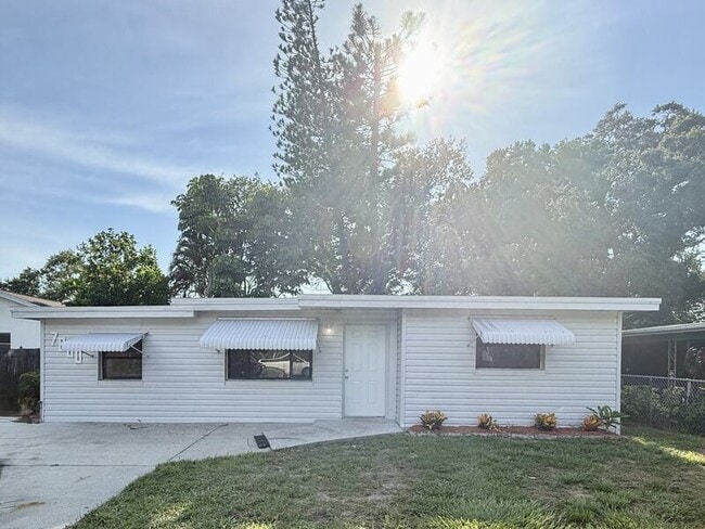 Building Photo - 7800-7852 52nd St N Rental