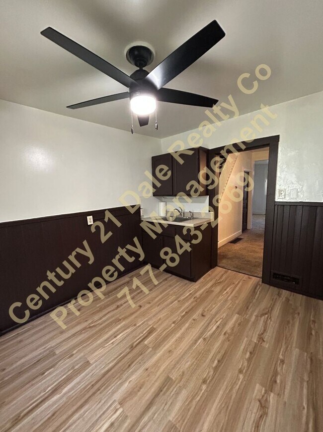 Photo - Beautifully redone 3 BR, 1 Bath Townhouse in York Suburban Schools