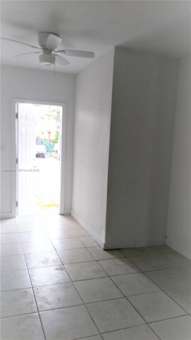 Photo - 1821 SW 7th St Unit 7